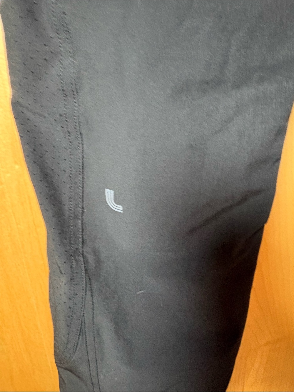 Lolë Women’s Black Technical Stretch Pants M Ankle Zip Travel Hiking - Picture 4 of 10